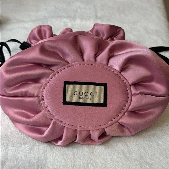 NEW Gucci Beauty Satin Drawstring Floral Flower Pouch GWP - Picture 3 of 7